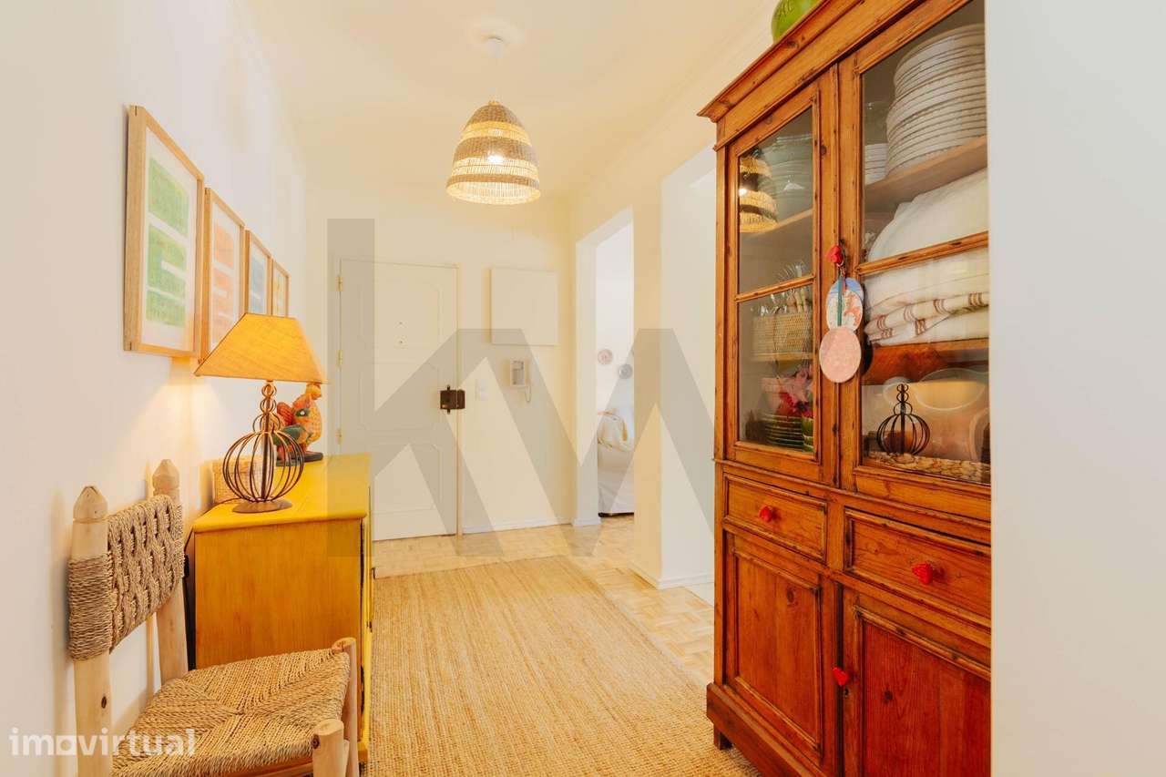 Apartamento Linda-a-Velha, localização Premium em zona tranquila. Exce - Grande imagem: 2/47
