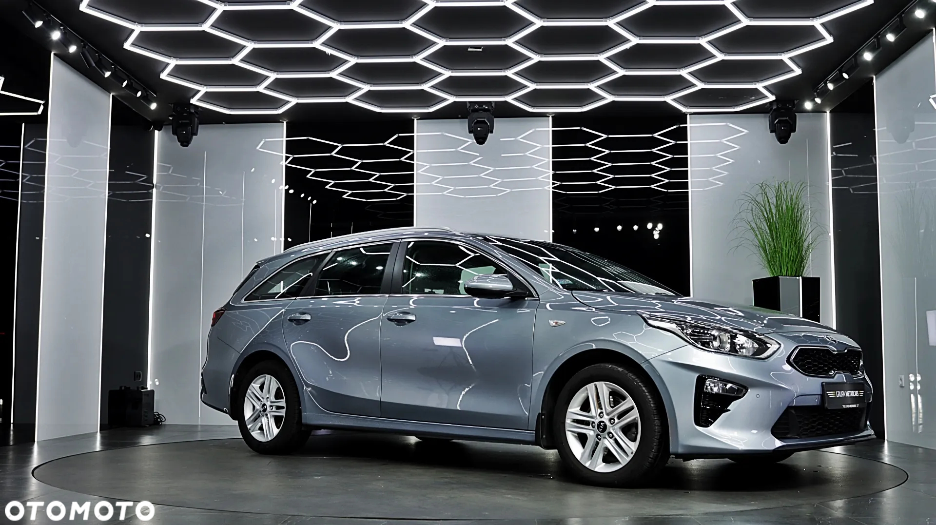 Kia Ceed 1.6 CRDi SCR M - 12