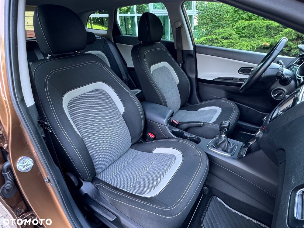 Kia Ceed 1.6 CRDi 136 ISG Dream-Team Edition - 25
