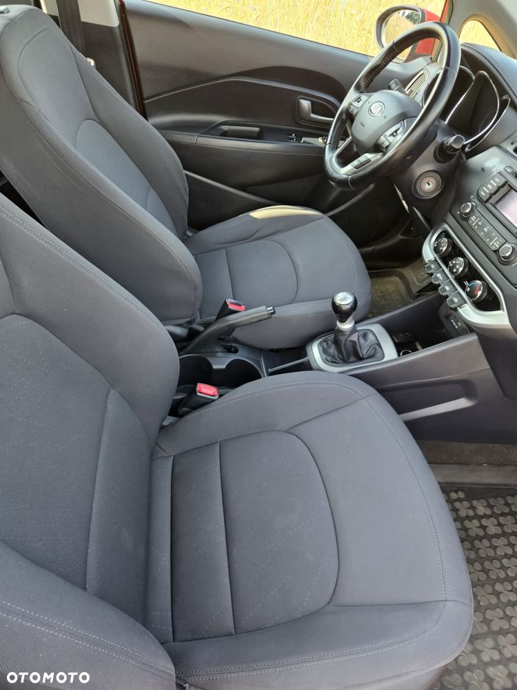 Kia Rio 1.2 M - 8
