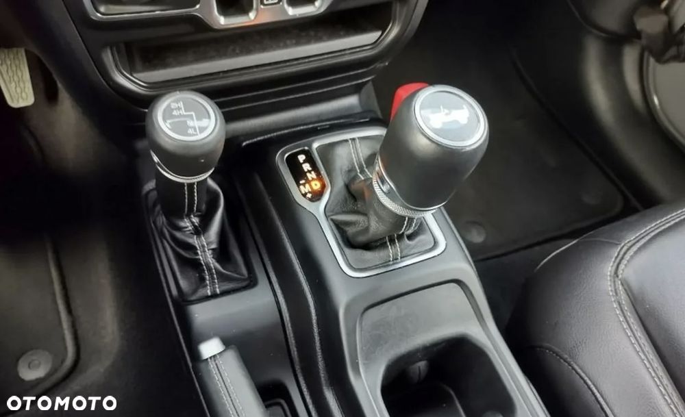 Jeep Wrangler Unlimited 3.6 Automatik Sahara - 9