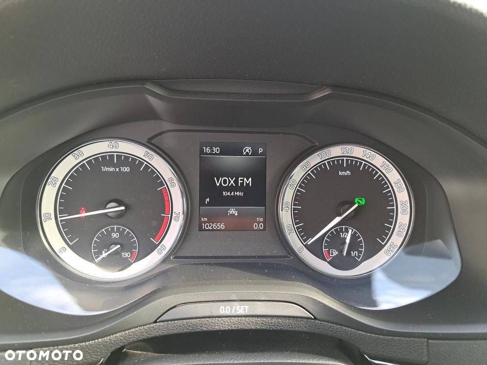Skoda Karoq 1.5 TSI ACT 4x2 Style DSG - 17