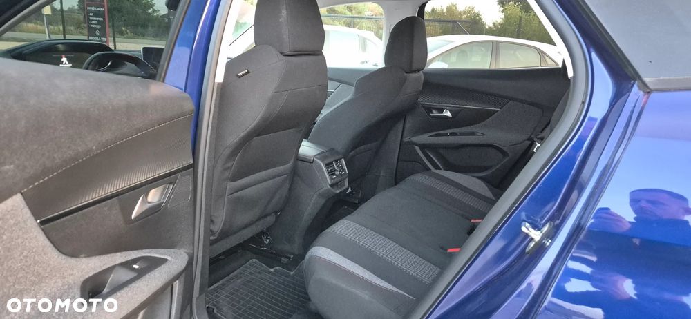 Peugeot 3008 1.2 PureTech Active Pack S&S - 16