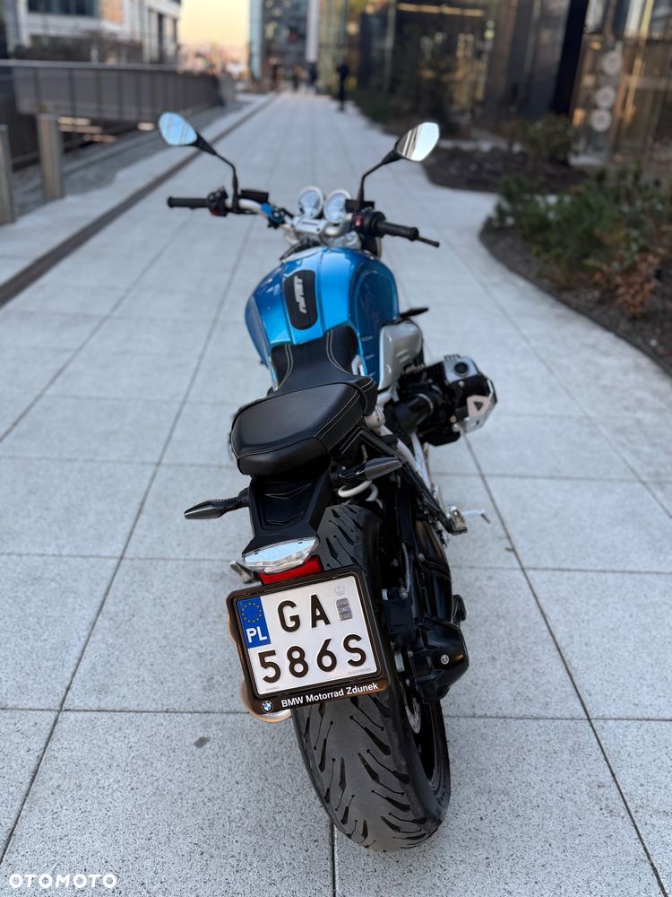 BMW R - 9