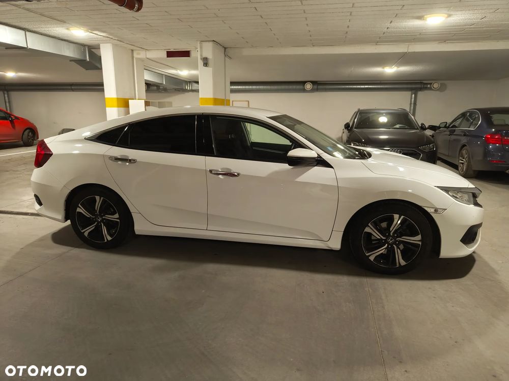Honda Civic 1.5 T Elegance CVT - 11