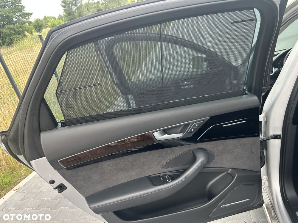 Audi A8 4.2 FSI L Quattro - 26
