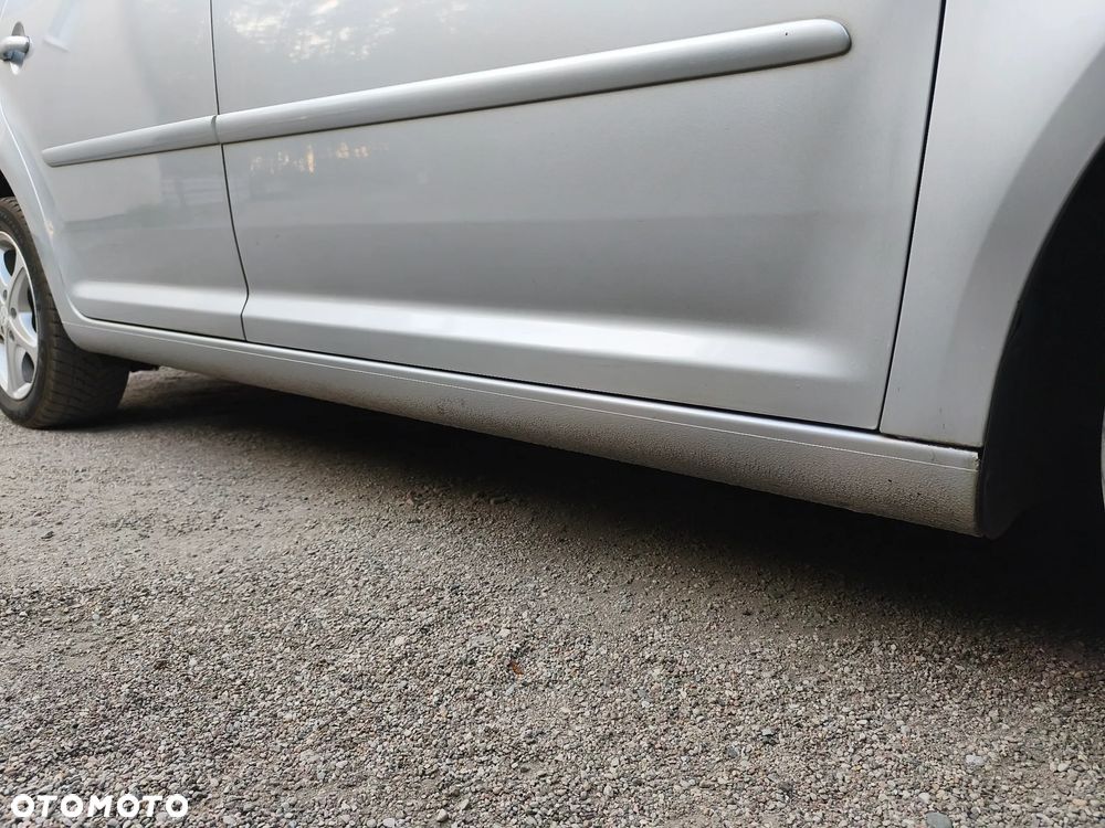 Volkswagen Touran 1.9 TDI DPF Trendline - 15