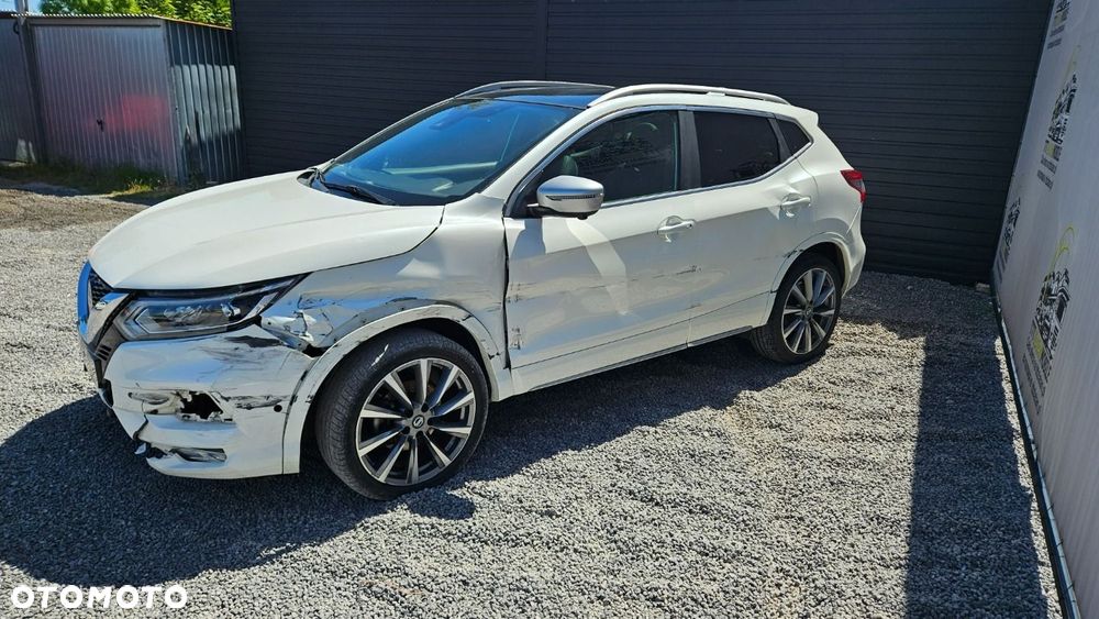 Nissan Qashqai - 2