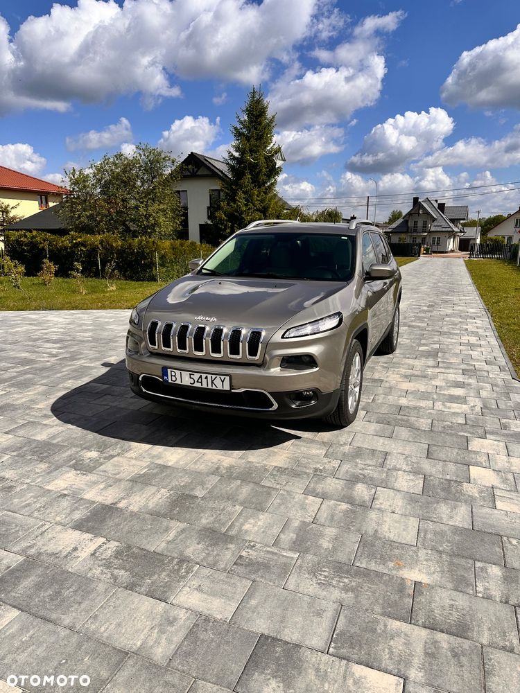 Jeep Cherokee - 3