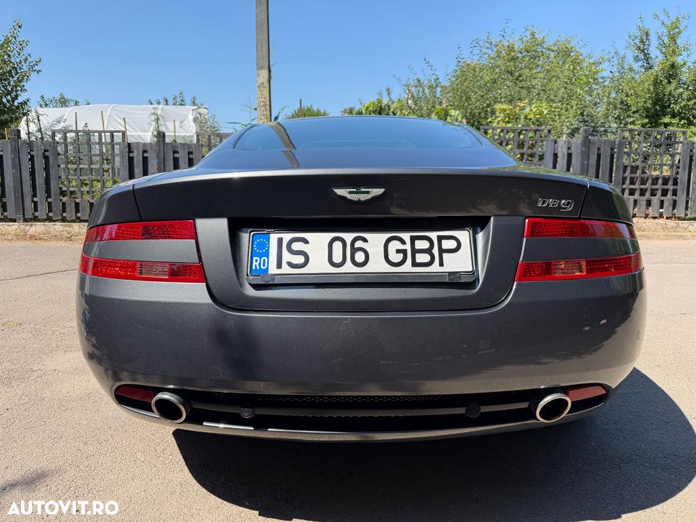 Aston Martin DB9 - 9