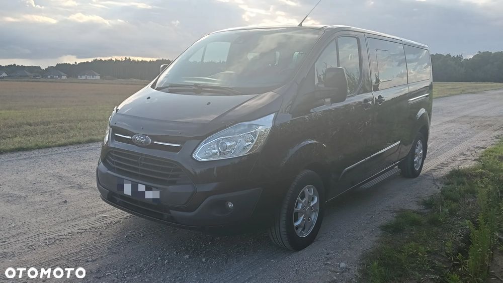 Ford Tourneo Custom - 21