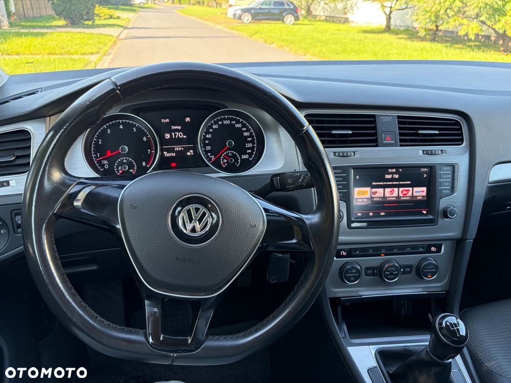 Volkswagen Golf 1.2 TSI BMT Trendline - 24