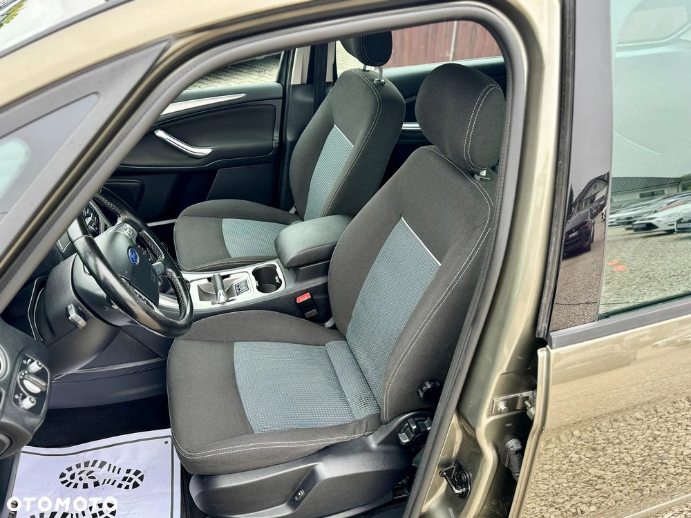 Ford Galaxy 2.0 FF Titanium - 22