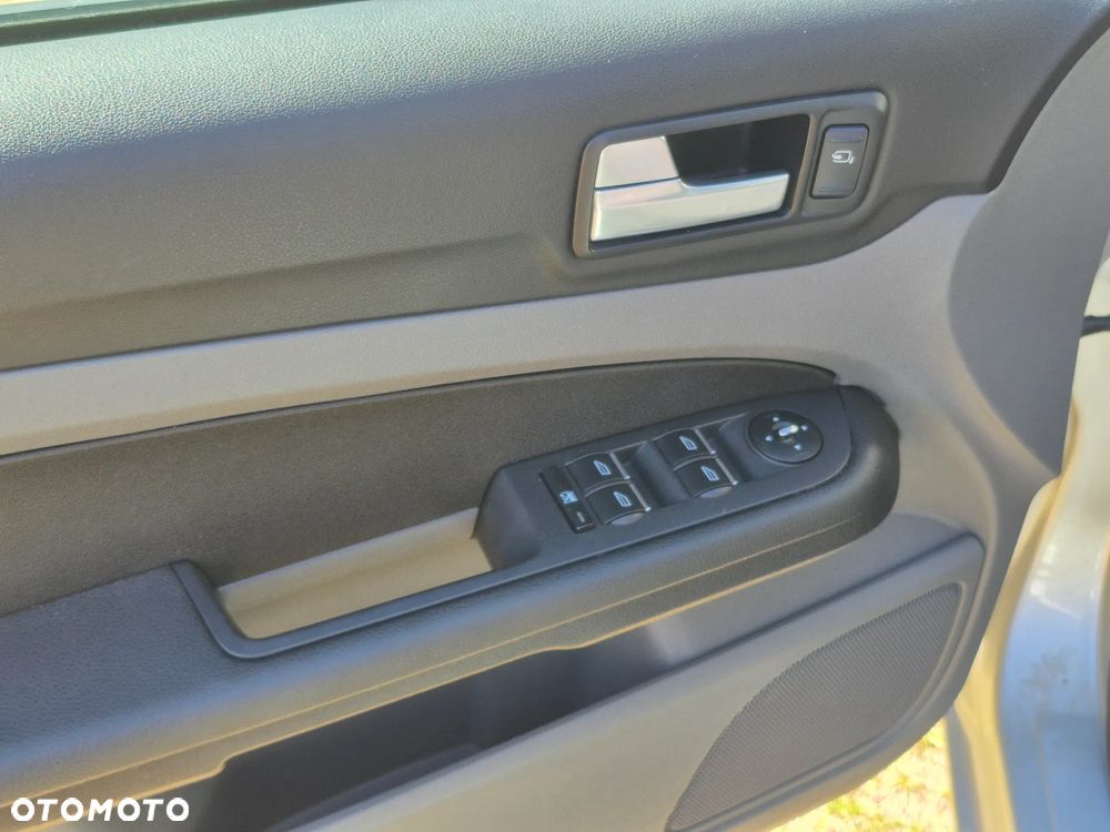 Ford Focus 1.6 16V Sport - 7