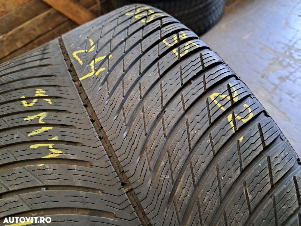 O anvelopa 325/35 R22 Michelin de iarnă - 2