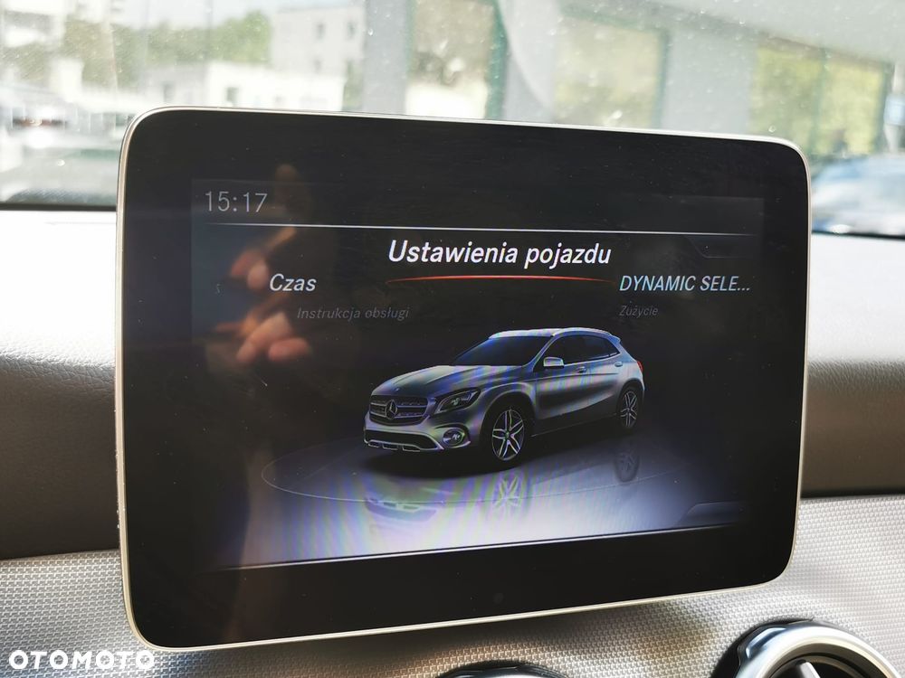 Mercedes-Benz GLA 250 7G-DCT UrbanStyle Edition - 22