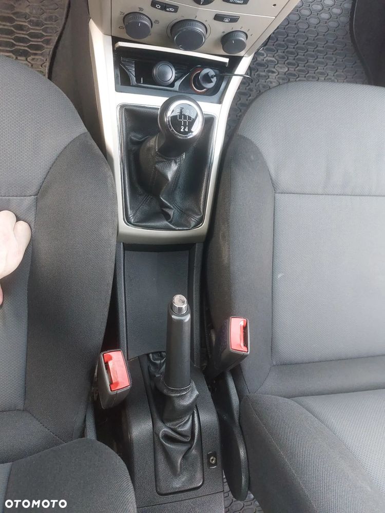 Opel Astra 1.6 Enjoy - 8