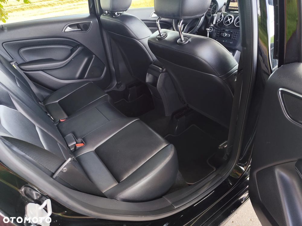 Mercedes-Benz Klasa B 180 BlueEFFICIENCY Edition 1 - 8