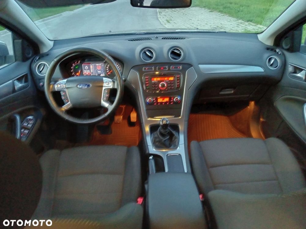 Ford Mondeo 2.0 Titanium - 14