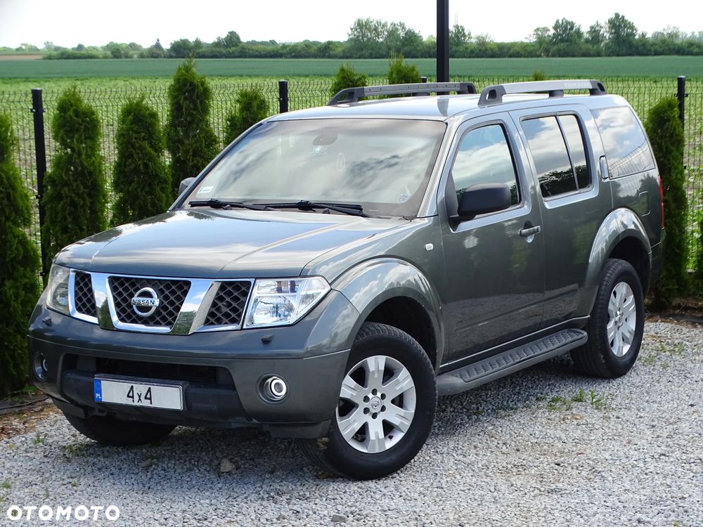 Nissan Pathfinder 2.5 DCi Elegance + - 26