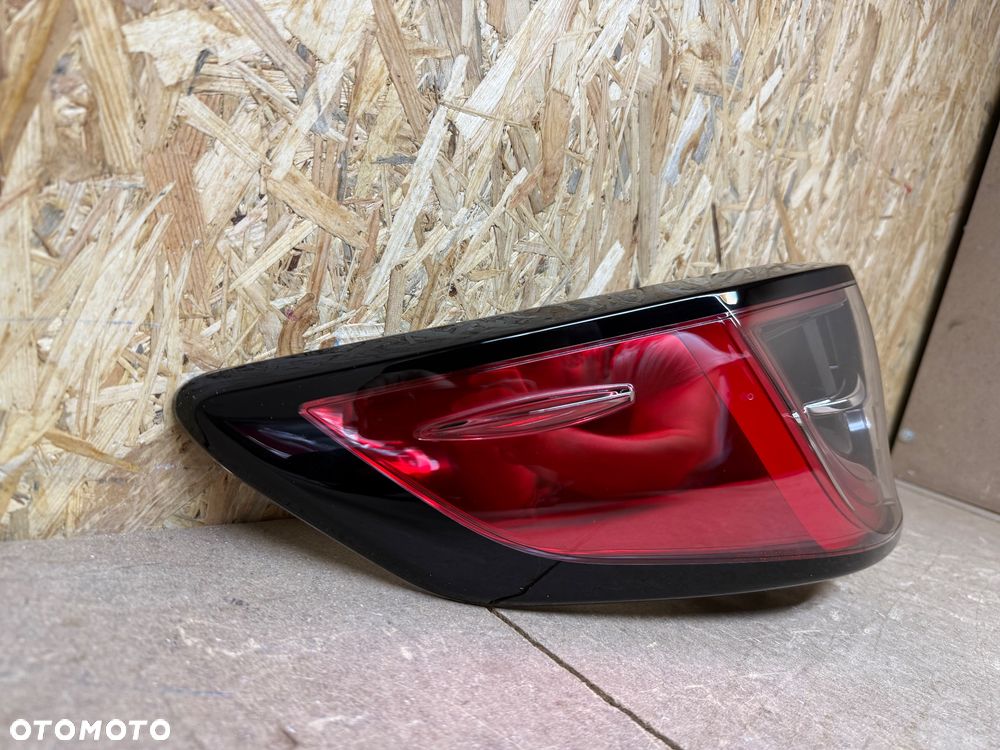 LAMPA TYŁ LEWA LED TOYOTA COROLLA E21 KOMBI - 10