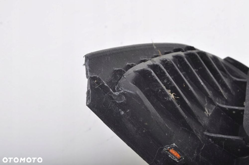 ASTON MARTIN DB7 LAMPA PRAWA TYLNA PRAWY TYŁ - 8