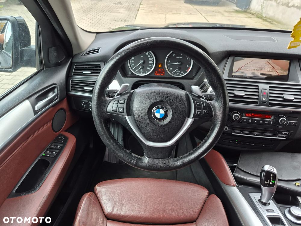 BMW X5 xDrive35d - 17