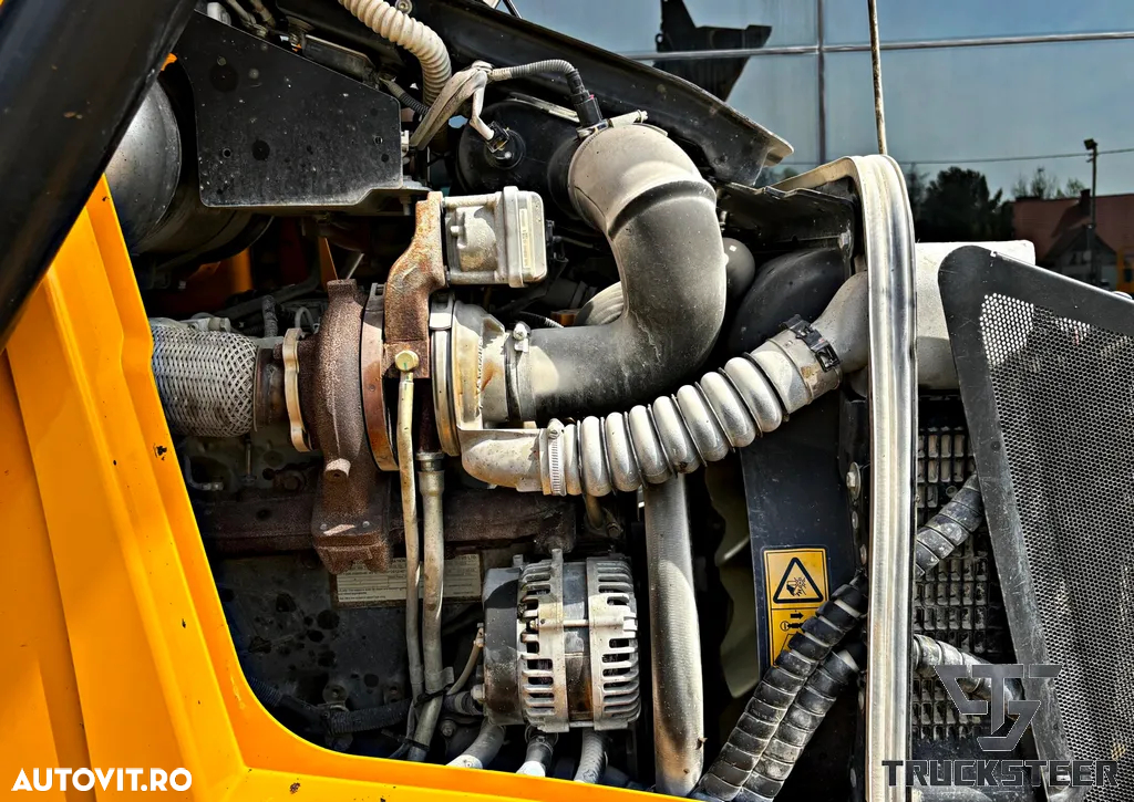 JCB 3CX - 17