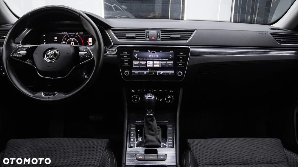 Skoda Superb 2.0 TDI SCR 4x4 Style DSG - 15