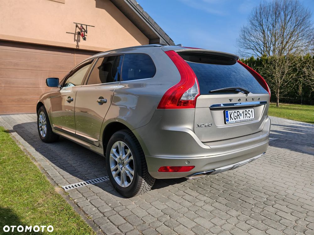 Volvo XC 60 D4 AWD Summum - 4