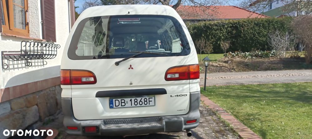 Mitsubishi Space Gear - 2