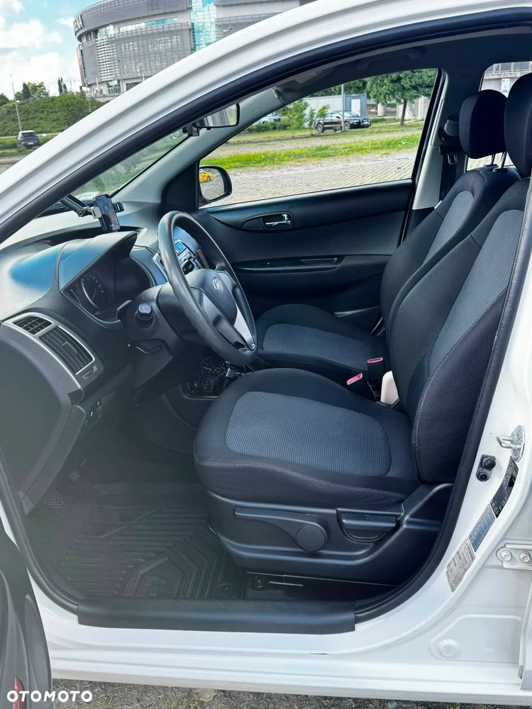 Hyundai i20 1.25 Comfort - 9