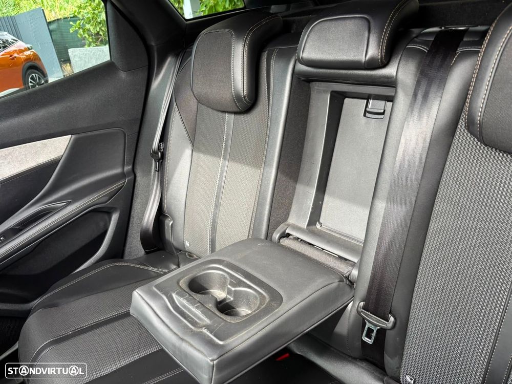 Peugeot 3008 1.6 Hybrid GT e-EAT8 - 31