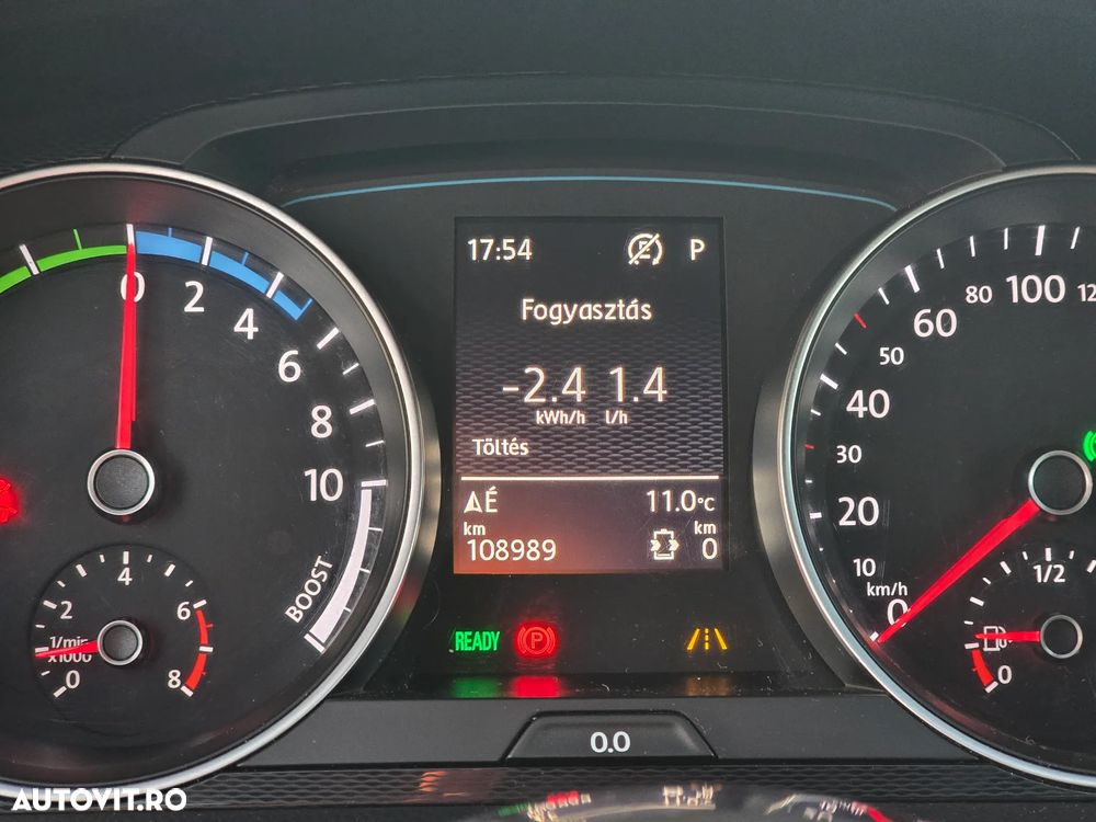 Volkswagen Golf - 17