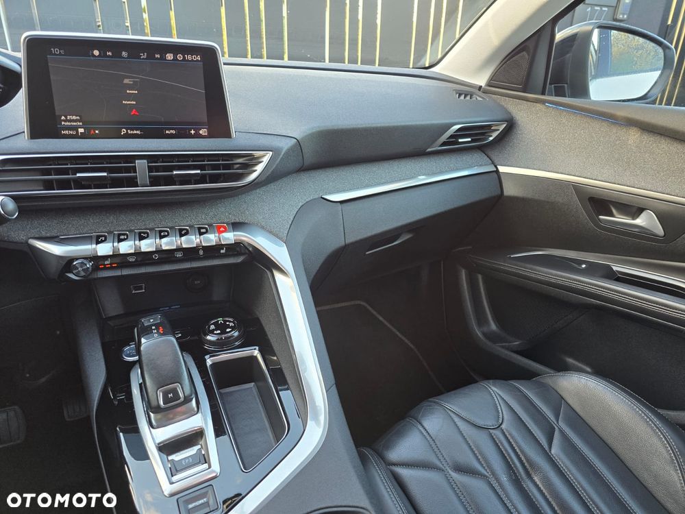 Peugeot 5008 - 25