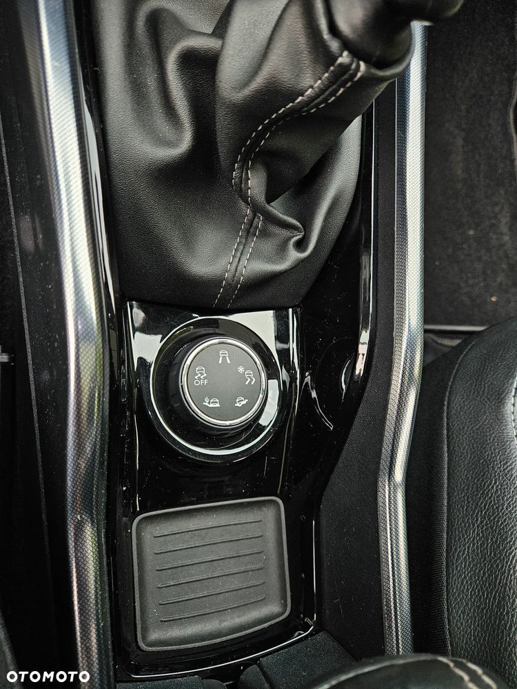 Peugeot 2008 e-HDi FAP 115 STOP & START Allure - 12