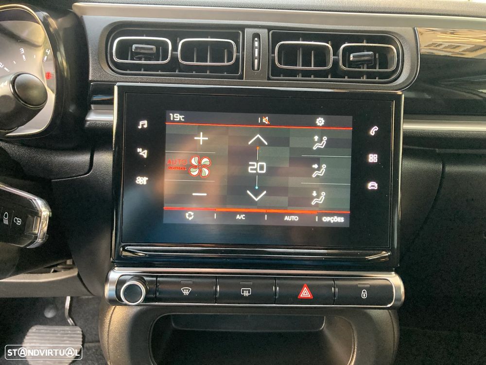 Citroën C3 1.2 PureTech Shine EAT6 - 21