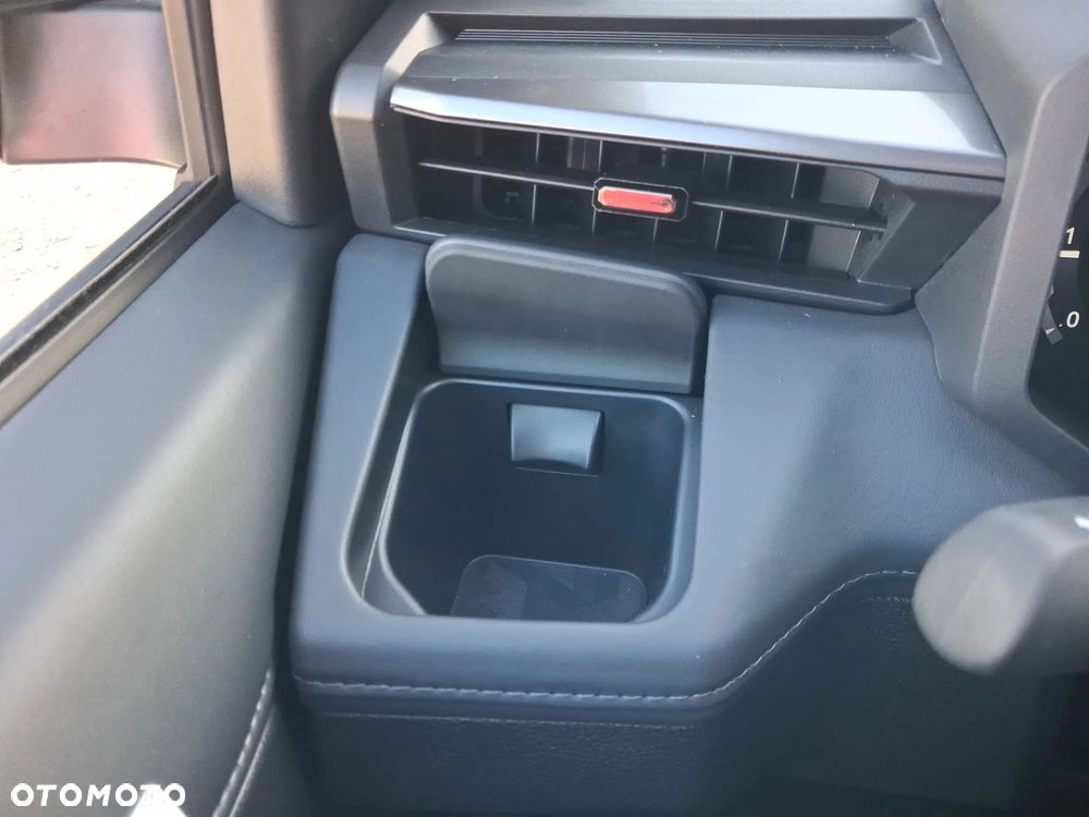 Toyota Hilux - 24