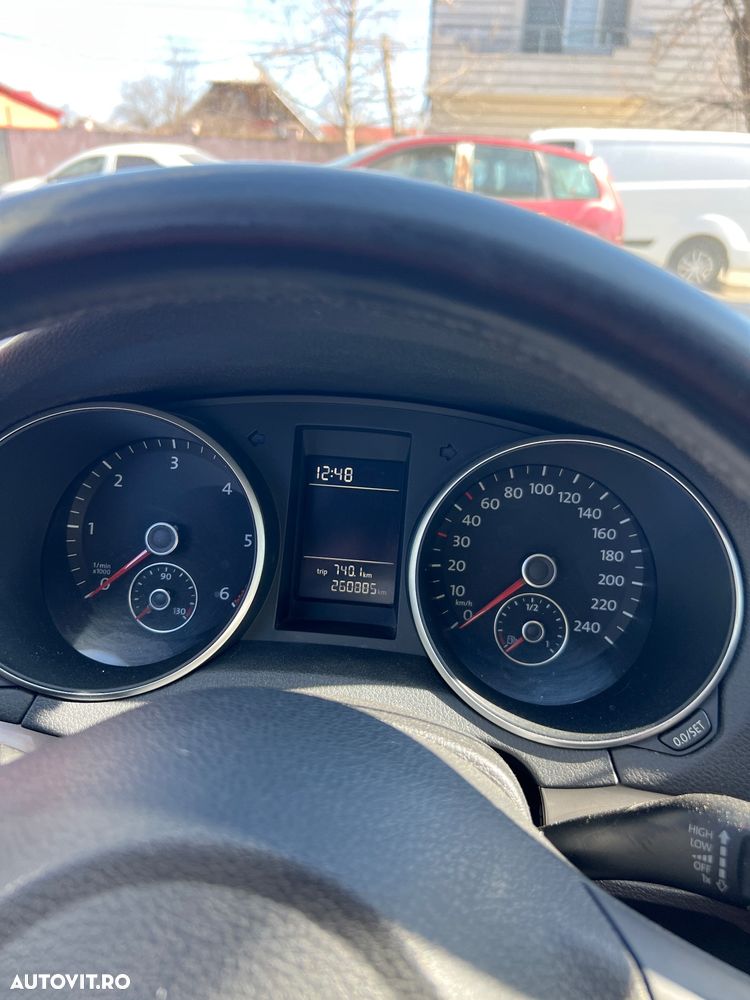 Volkswagen Golf 1.6 TDI DPF Comfortline - 10