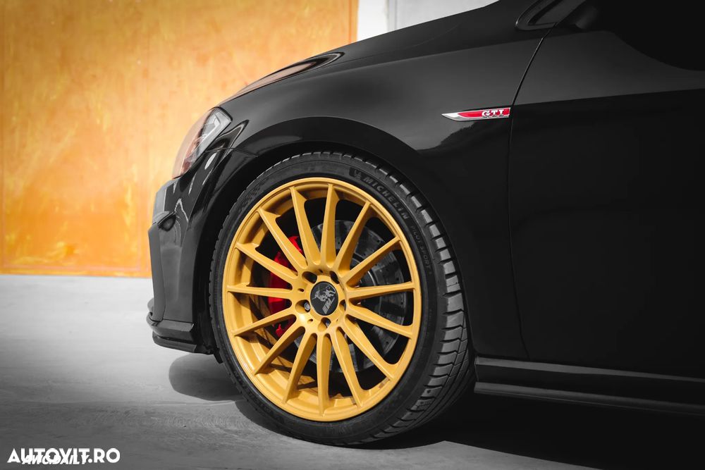 Volkswagen Golf GTI 2.0 TSI OPF Performance - 4