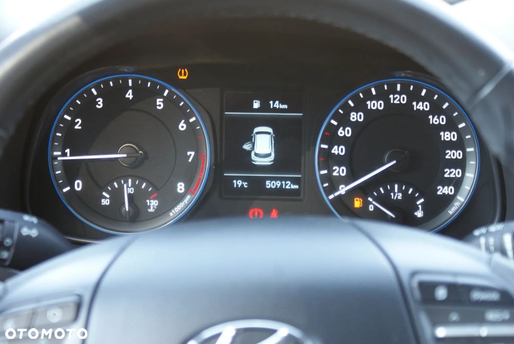 Hyundai Kona - 11