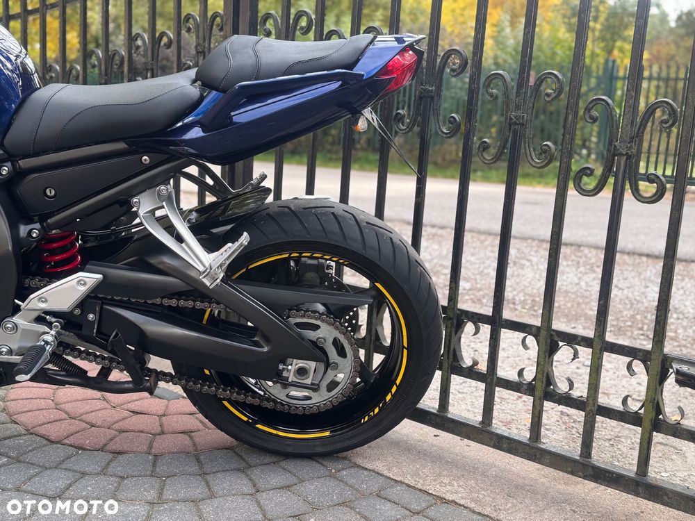 Yamaha FZ - 20