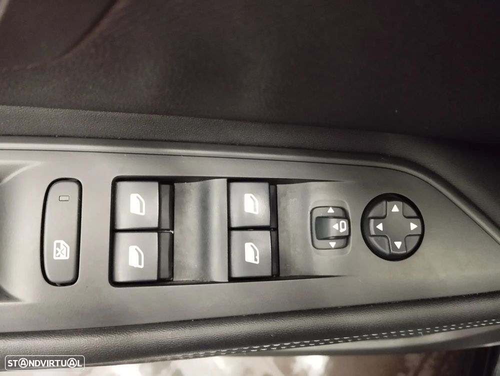 Peugeot 3008 1.5 BlueHDi Allure EAT8 - 17