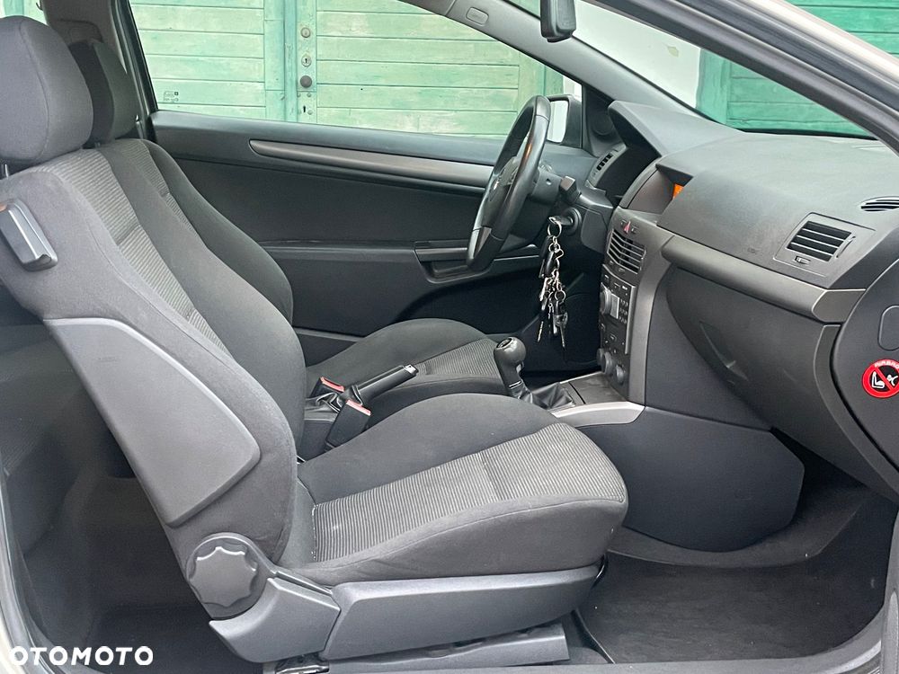 Opel Astra GTC 1.4 Cosmo - 7
