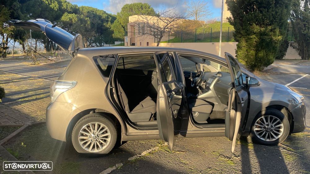 Toyota Verso 1.6 D-4D Comfort - 9