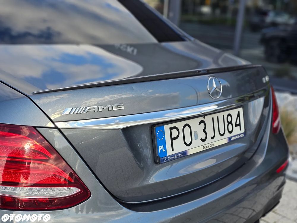 Mercedes-Benz Klasa E 43 AMG 4-Matic - 25