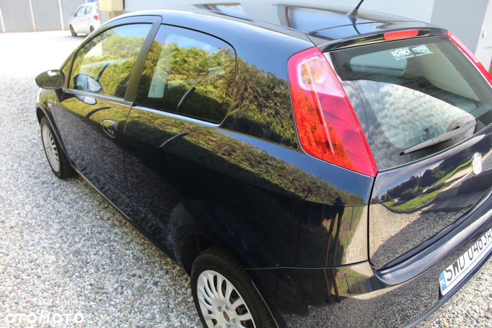 Fiat Grande Punto 2009 photo 5