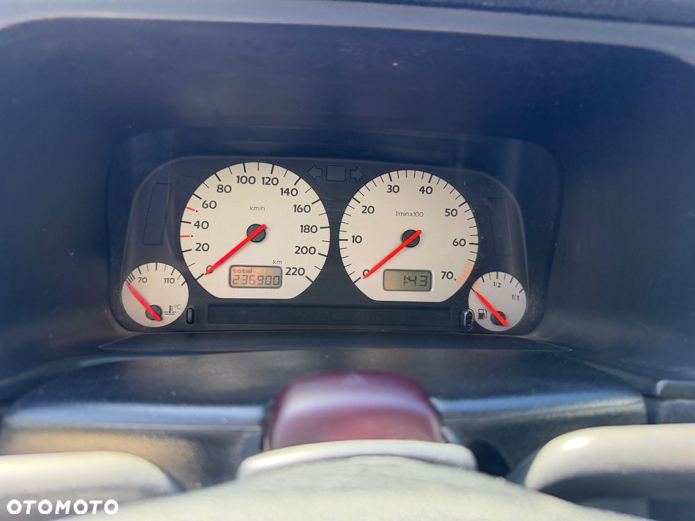 Volkswagen Golf 1.6 - 13