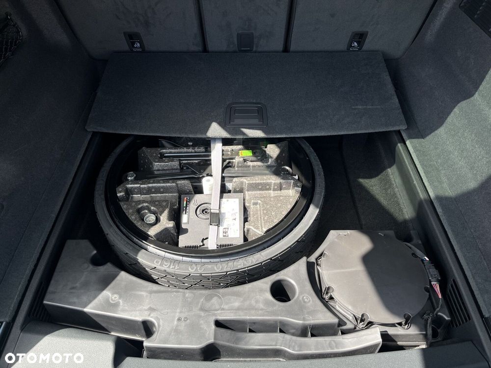 Audi SQ8 - 17