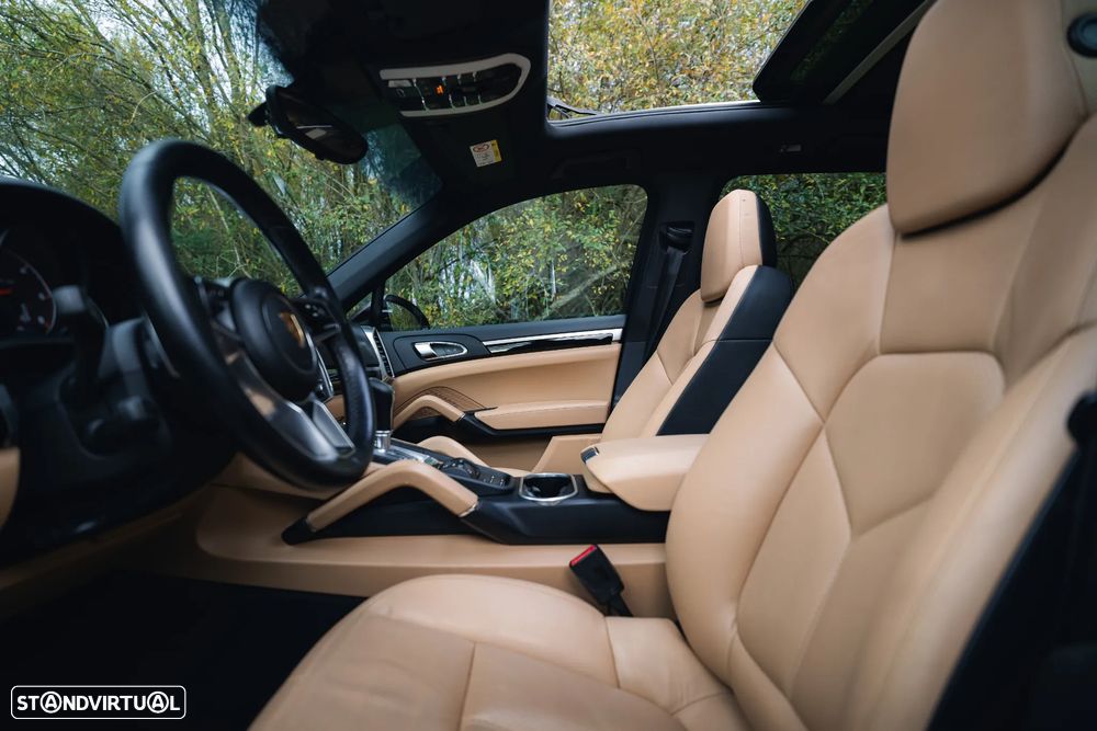 Porsche Cayenne - 39